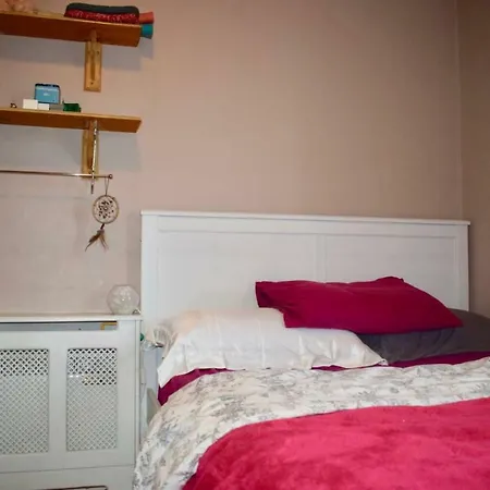Bohemian 1 Bedroom In The City Centre 아파트